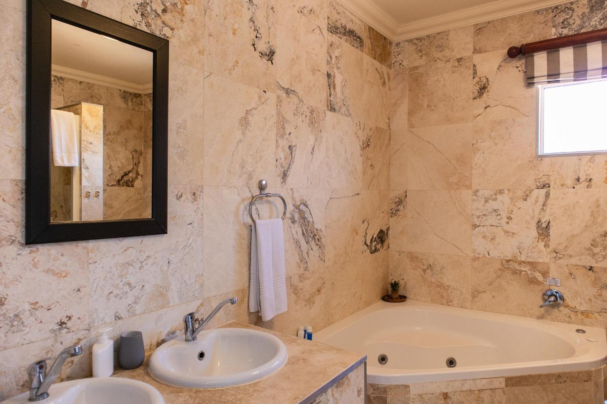 305 Guest House Amanzimtoti Luaran gambar